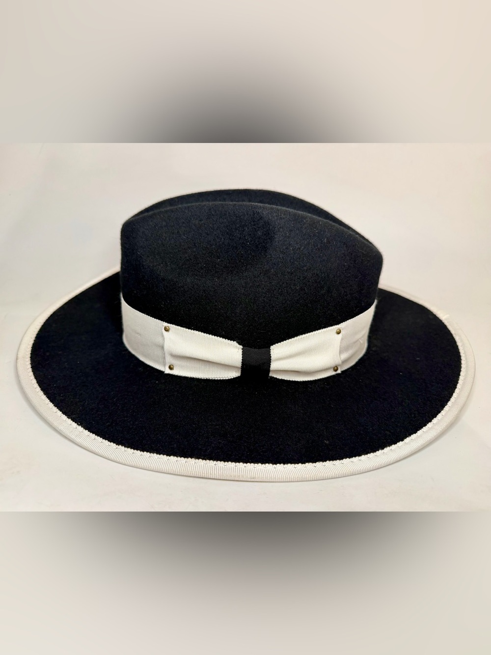 Bruno Capelo Black Australian Wool Fedora Hat Urban Collection Cream Trim Small